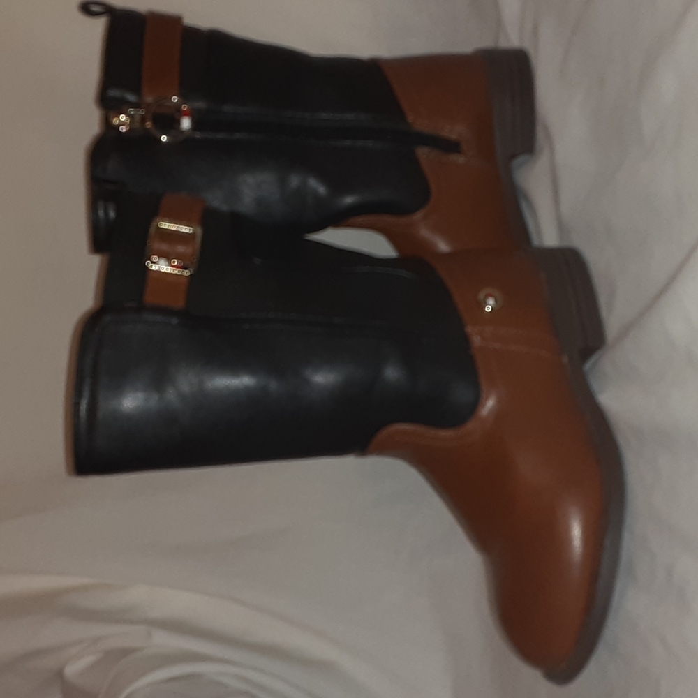 TOMMY HILFIGER girls two tone riding boots with zipper